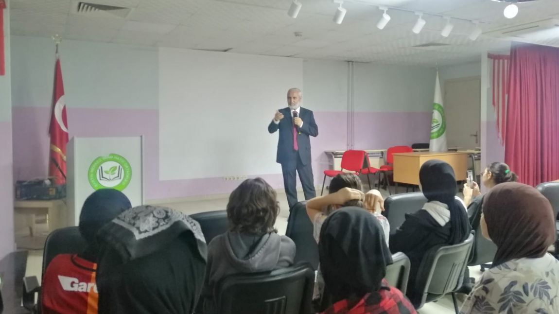 Bartın Üniversitesi İslami İlimler Fakültesi Hocaları Tarafından Öğrencilerimize Bilgilendirme Yapıldı